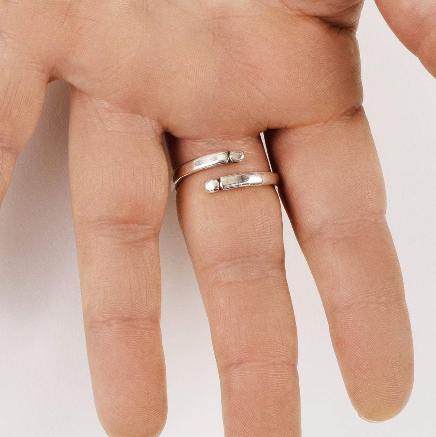 LITTLE SHINCHAN ADJUSTABLE WRAP AROUND RING